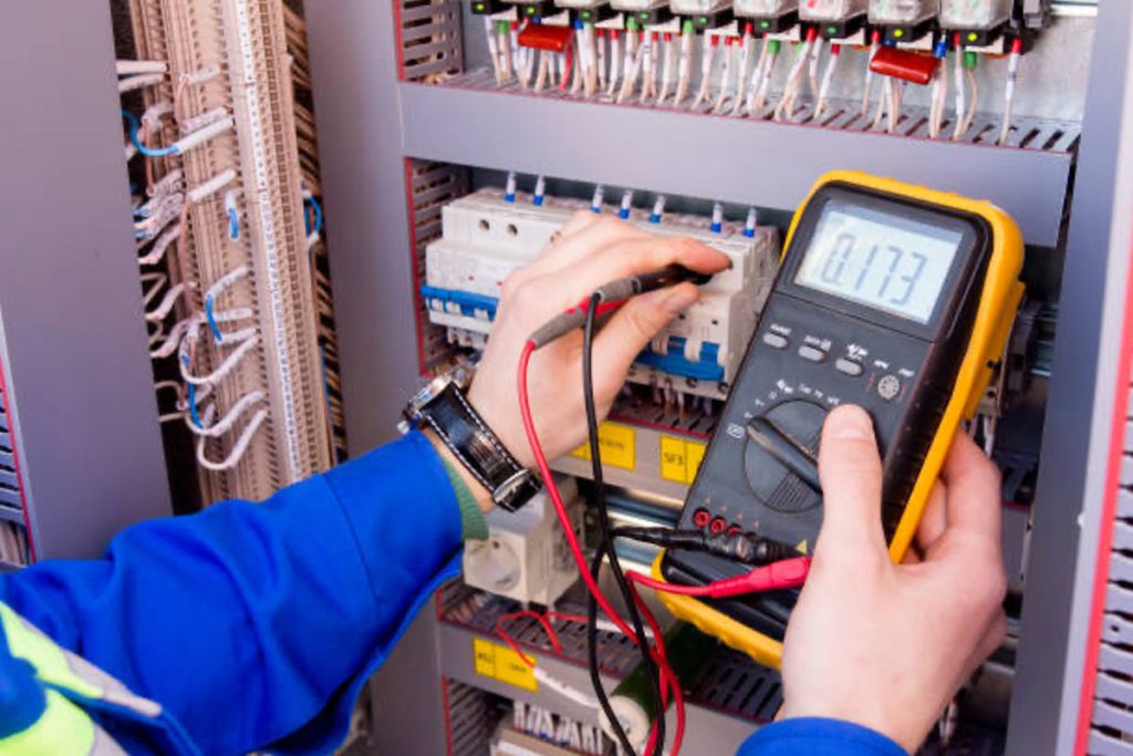 UPS System testing and commissioning